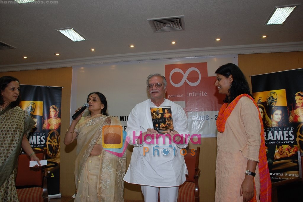 Gulzar and Nandita Das at Fragmented Frames a book by Bhavna Somaaya in IMC on May 9th 2008
