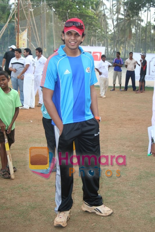 Abhijeet Sawant at Kricket Krazzy Karnival in Ritumbhara College on May 11th 2008