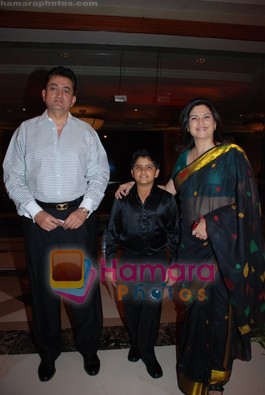 Kunika with family at the Launch of Rahul Sharma and Richard Clayderman's new album 'Confluence II_ on May 12th 2008