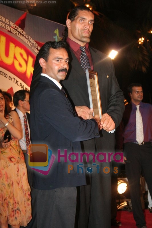 The Great Khali at the film Khusti bash in Sun N Sand on May 16th 2008