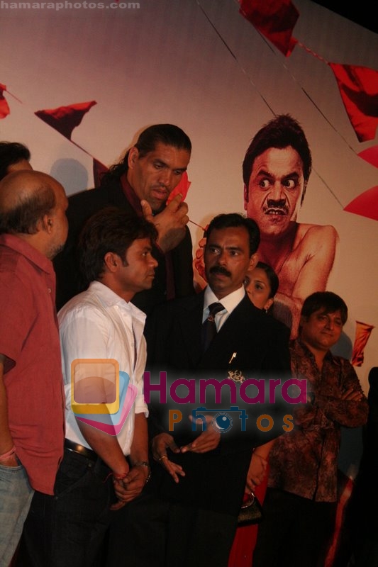 Sameer, Rajpal Yadav, Great Khali, Manoj Joshi at the film Khusti bash in Sun N Sand on May 16th 2008