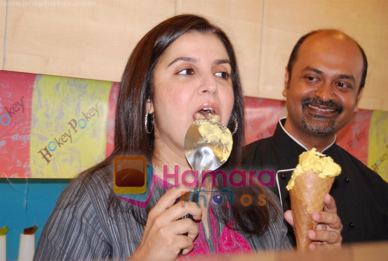 Farah Khan at Hokey Pokey ice cream parlour launch in Bandra on May 20th 2008