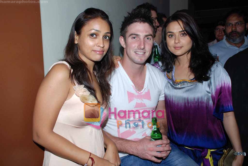 Surily Goel and Preity Zinta at IPL Victory Celebration on May 21st 2008