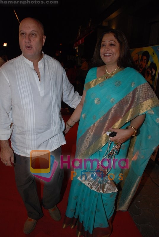 Anupam Kher, Kiron Kher at Dhoom Dhadaka premiere in Cinemax on May 22nd 2008