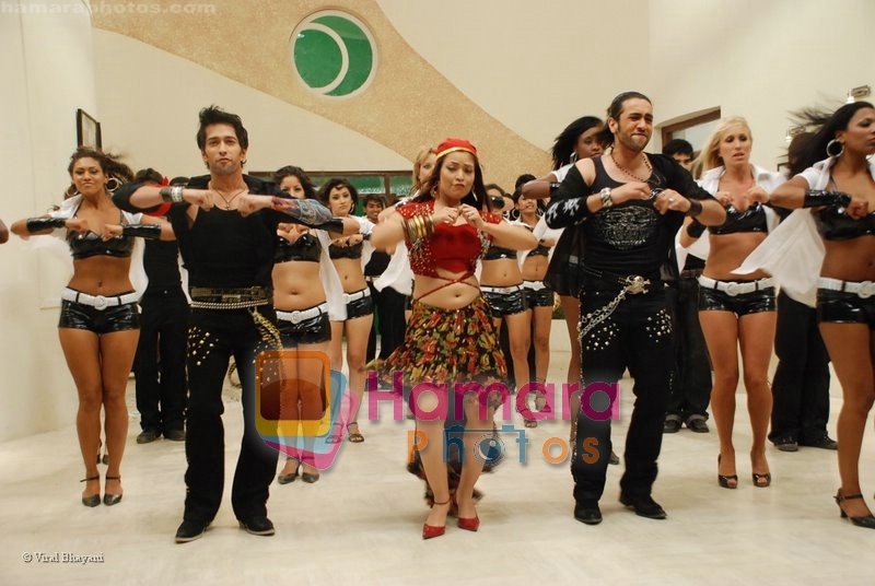 Adhyayan Suman, Nakuul Mehta, Amita Pathak At the Location of film HAAL-E-DIL in Filmistan on May 25th 2008 