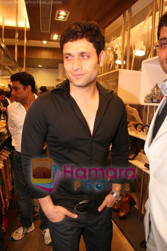 Shiney Ahuja at the Libaas store launch in Phoenix Mill on May 29th 2008