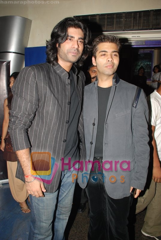 Sikander Kher, Karan Johar at Woodstock Villa premiere in Fame on May 29th 2008