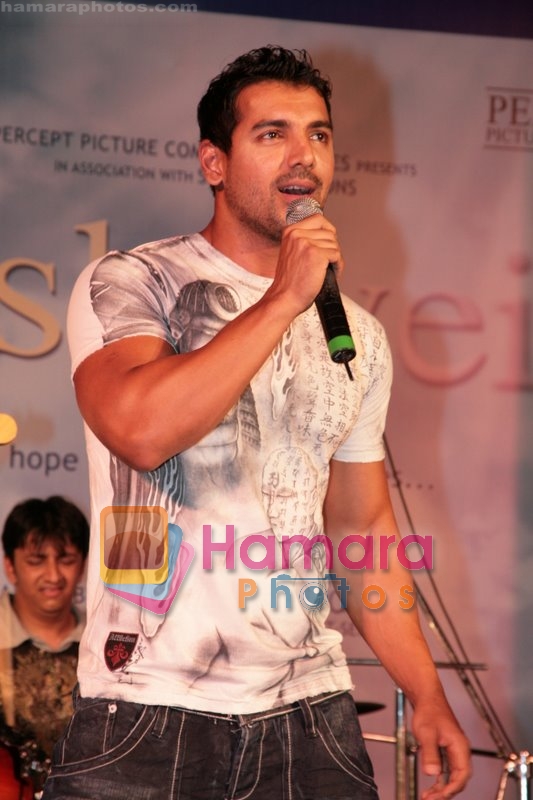 John Abraham at Aashayein event in Bandra on May 30th 2008