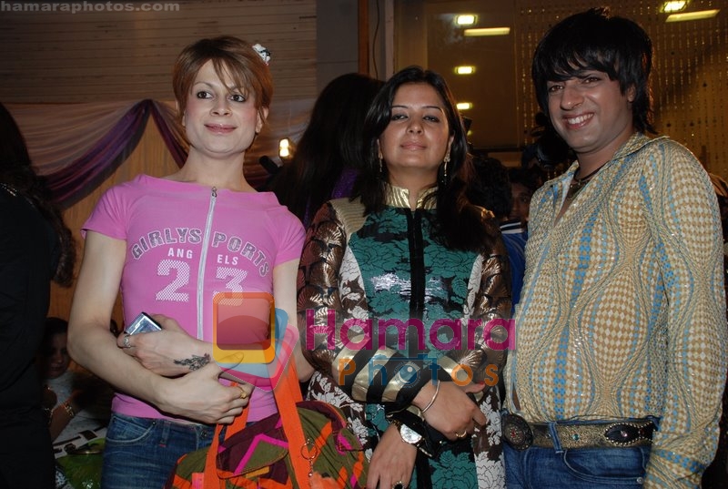 Bobby Darling, Ragini Bajaj, Rohit Verma at Nail Spa launch at Oshiwara on May 31st 2008 
