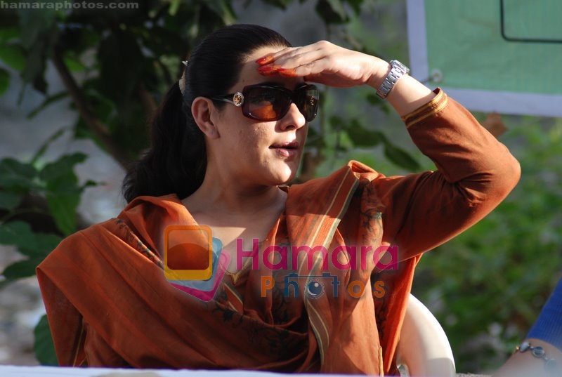 Amrita Singh during the protest against water deluge problems of Juhu in Kaifi Azmi park on May 31st 2008 