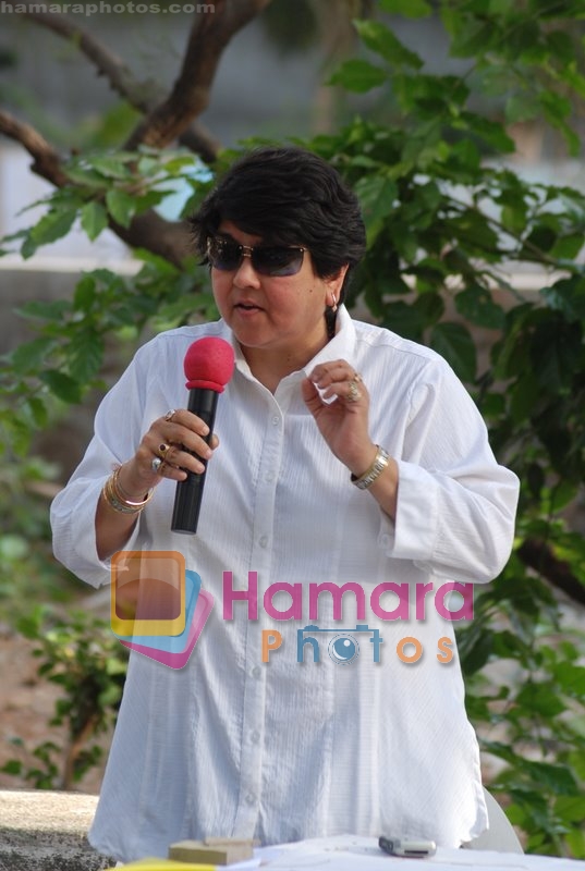 Gurinder Chadha during the protest against water deluge problems of Juhu in Kaifi Azmi park on May 31st 2008 