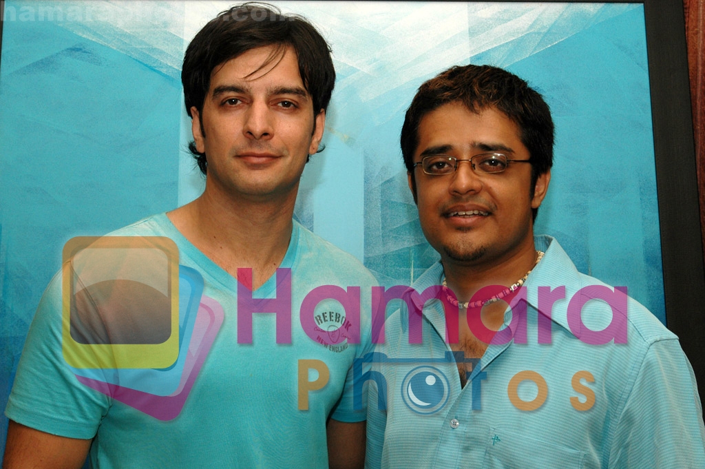 Kapil Khadiwala and Arnab Chakravarty at the first anniversary of the DD Neroy on 28th May 2008