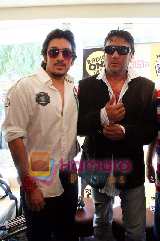 Mashhoor Amrohi, Jackie Shroff at the Radio One event with stars of Hum Sey Hai Jahaan in Hokey Pokey on June 3rd 2008