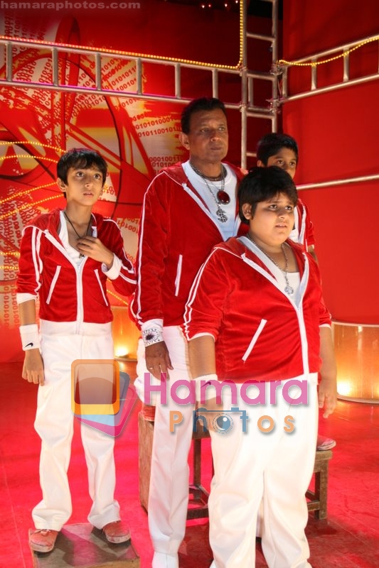 Mithun Chakraborty on the sets of Zor Lagaa Ke ..... Haiya in Film City on June 2nd 2008