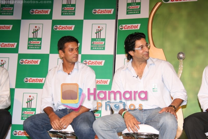 Rahul Dravid and Wasim Akram at Castrol event in Taj on June 5th 2008