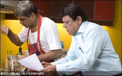 Paresh Rawal and Om Puri in a still from the movie  Mere Baap Pehle Aap 