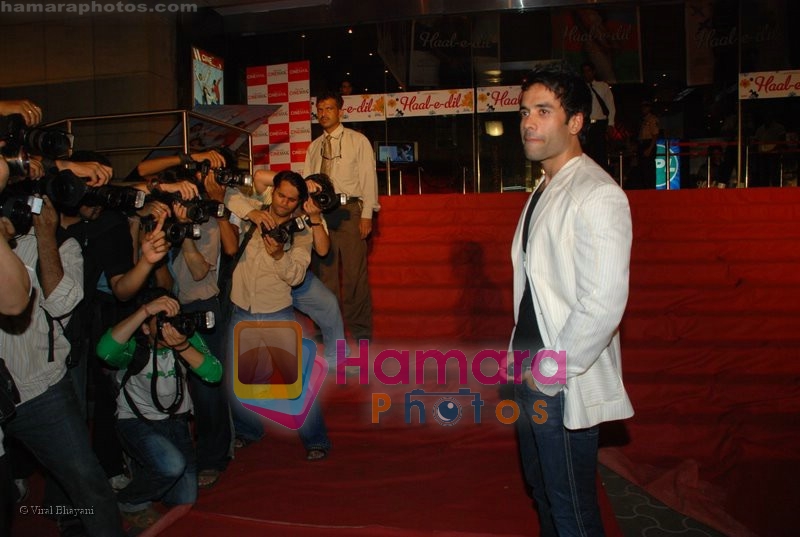 Tusshar Kapoor at the premiere of Haal E Dil in Cinemax on 19th June 2008