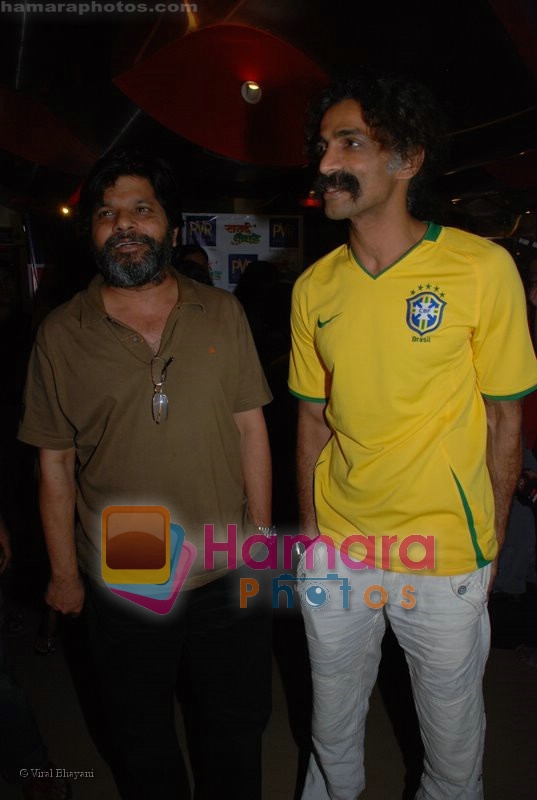 Makrand Deshpande at the premiere of Sanai Chaughde in PVR on 20th June 2008