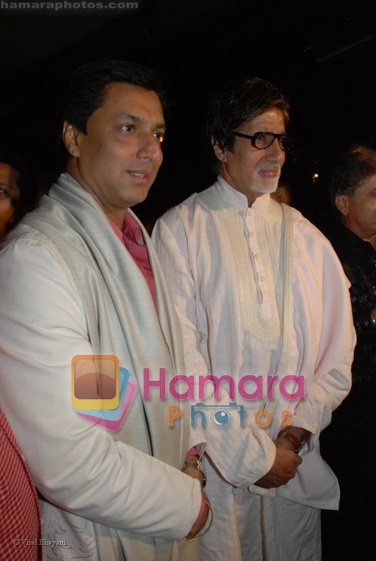 Madhur Bhandarkar, Amitabh Bachchan at the National Award Winner Madhur Bhandarkar Felicitation Party Hosted By Ashish Shelar at Club 9 on June 21st 2008