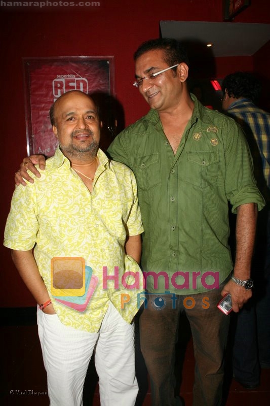 Sameer, Abhijeet at the launch of Sukhbir's music album Nachna in Cinemax on June 23rd 2008