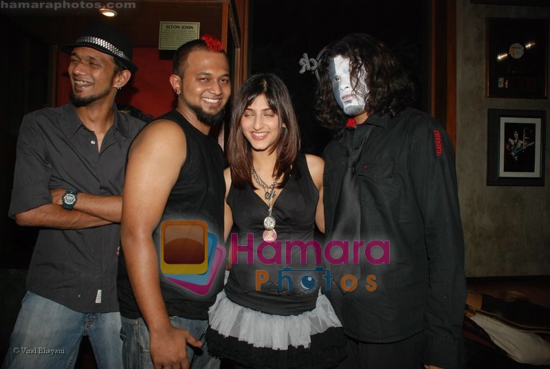 Shruti Hassan at Hard Rock Cafe Live in Hard Rock Cafe on June 24th 2008
