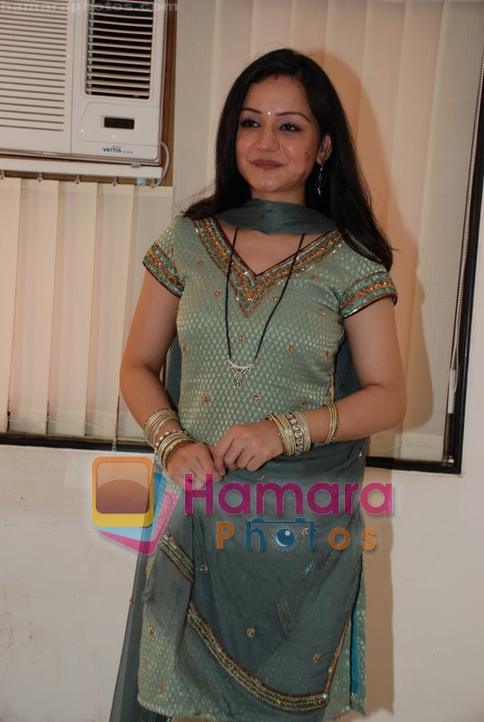 Muskaan Mihani at the completion party of 100 episodes of Dahej and Muskan's birthday bash in Filmalaya on June 26th 2008
