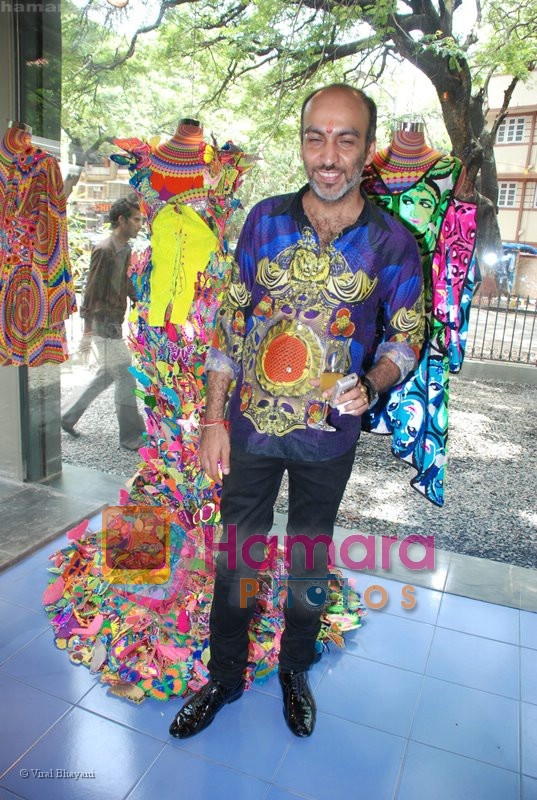 Manish Arora at the launch of D7 store in Mumbai on June 26th 2008