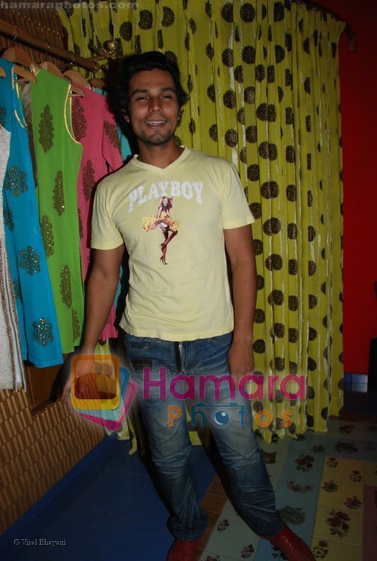 Randeep Hooda at the launch of D7 store in Mumbai on June 26th 2008