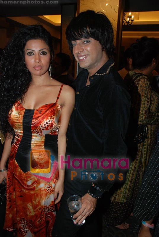 Shifa Shekar with Rohit Verma at the Charisma beauty spa fashion show in Sun N Sand on June 28th 2008
