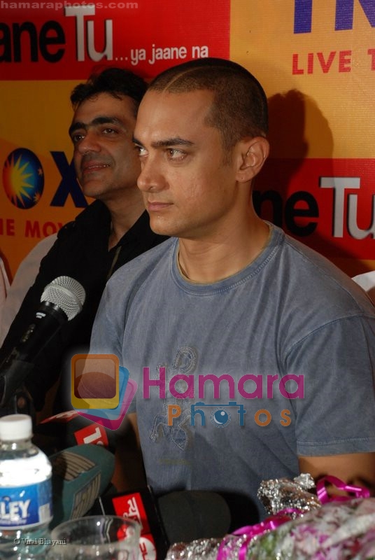 Aamir Khan at Jaane Tu Ya Jaane Na team at Inox on July 4th 2008