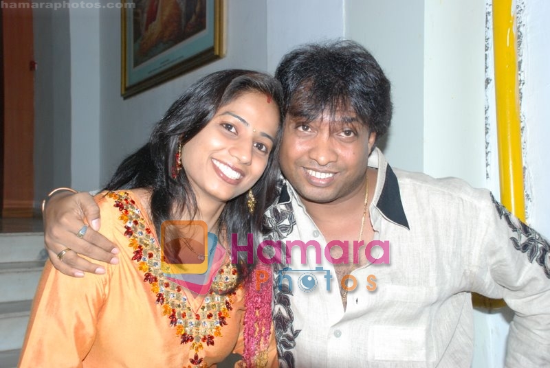Sunil Pal with wife at Nayan Rathod's Musical Evening at Isckon on July 5th 2008 