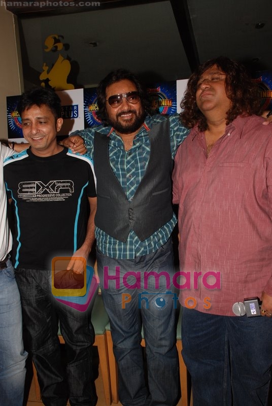 Sukhwinder Singh, Monty Sharma and Ismail Darbar at Amul Star Voice of India  press meet in Mangi Ferra on 16th July 2008