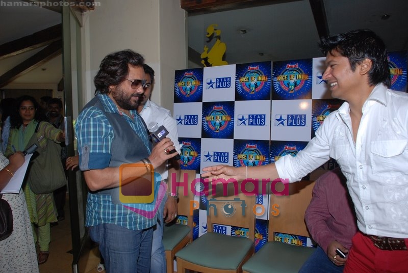 Ismail Darbar, Shaan at Amul Star Voice of India  press meet in Mangi Ferra on 16th July 2008