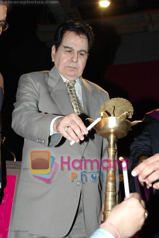 Dilip Kumar at Whistling Woods convocation ceremony in Film City on 18th July 2008