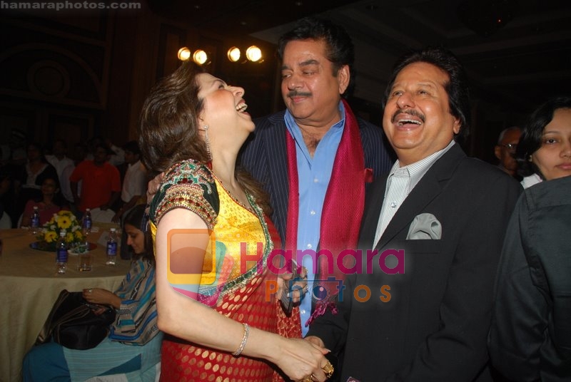 Shatrugun Sinha, Pankaj Udhas at Man Gaye Mughal-e-Azam Music Launch in Taj Land's End on July 19th 2008 