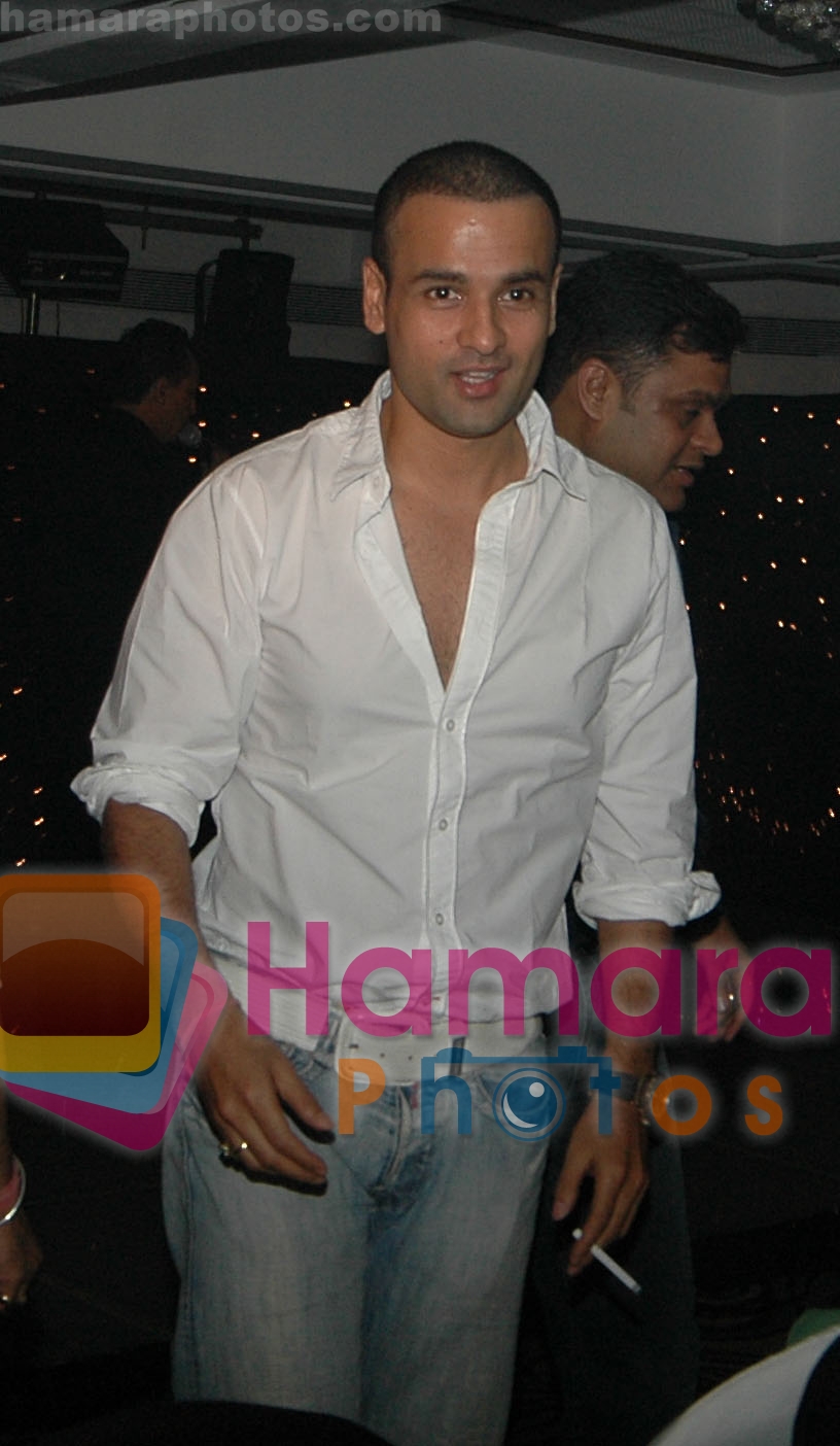 Rohit Roy at Vikas Kanoi Bash on 24th July 2008 