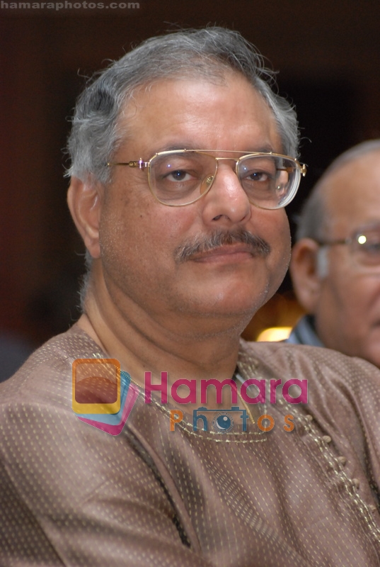 Siddarth Kak at Selective poems book launch by Gulzar in ITC Grand Maratha on July 26th 2008
