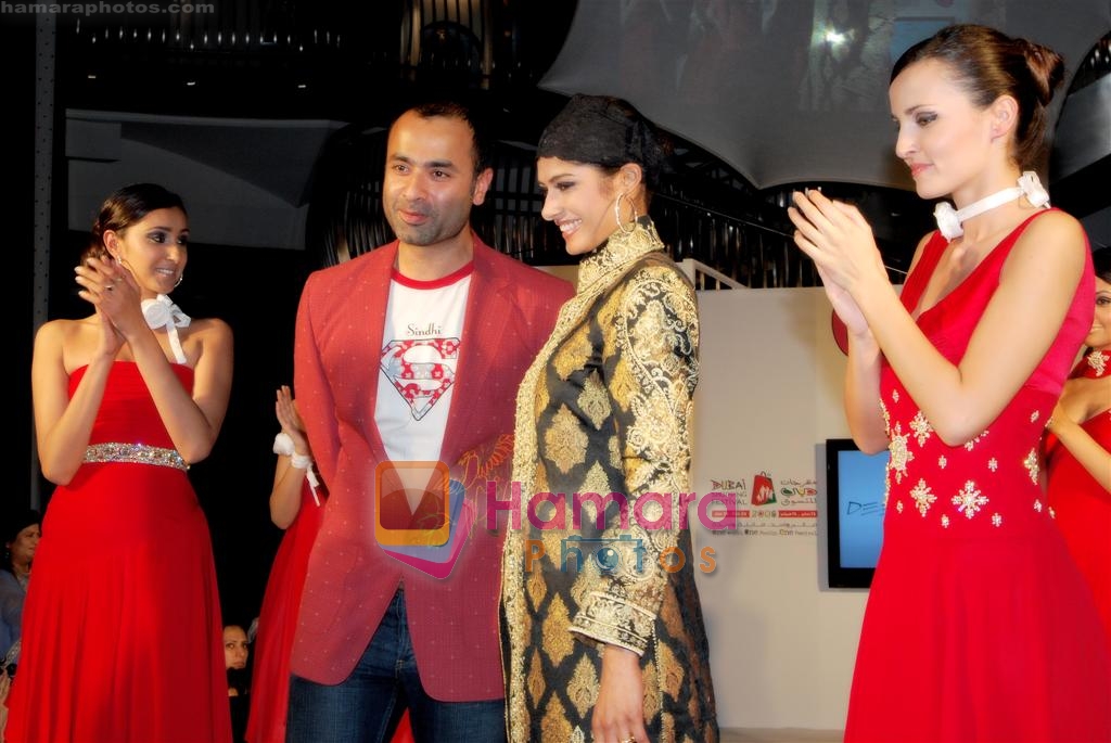 Deepak Perwani Pakitan at Creations Fashion Week in Dubai