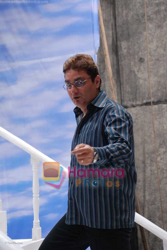 Vinay Pathak at Oh my god on location in Bhandup on August 2nd 2008 