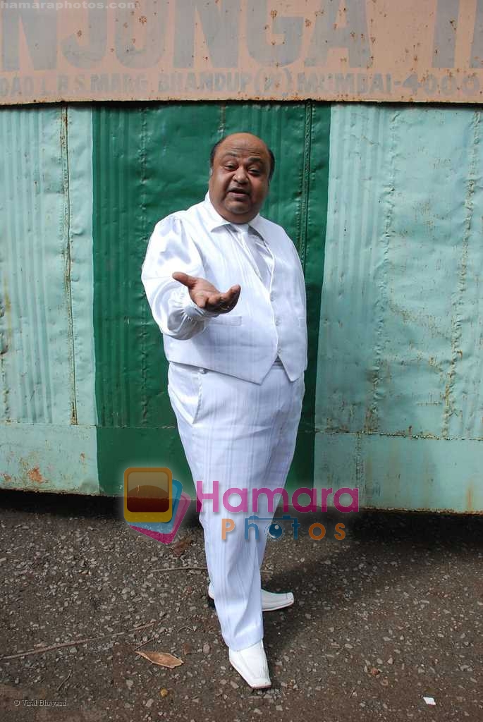 Saurabh Shukla at Oh my god on location in Bhandup on August 2nd 2008 