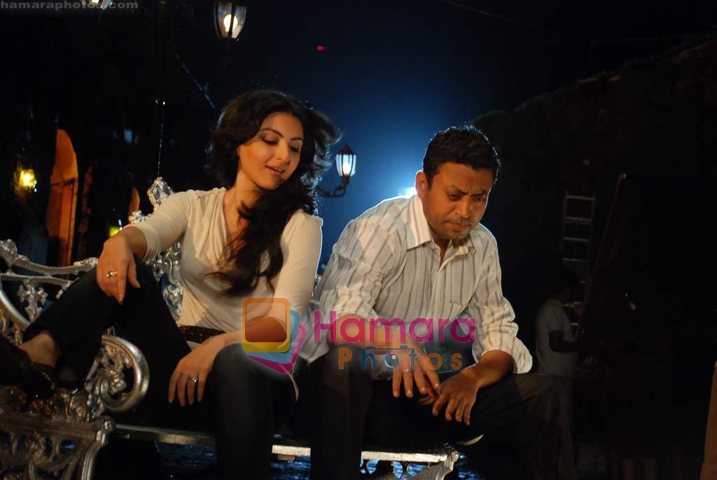 Soha Ali Khan, Irrfan Khan at the promotional shoot of Film Dil Kabbadi in Mukesh Mills on 8th August 2008 