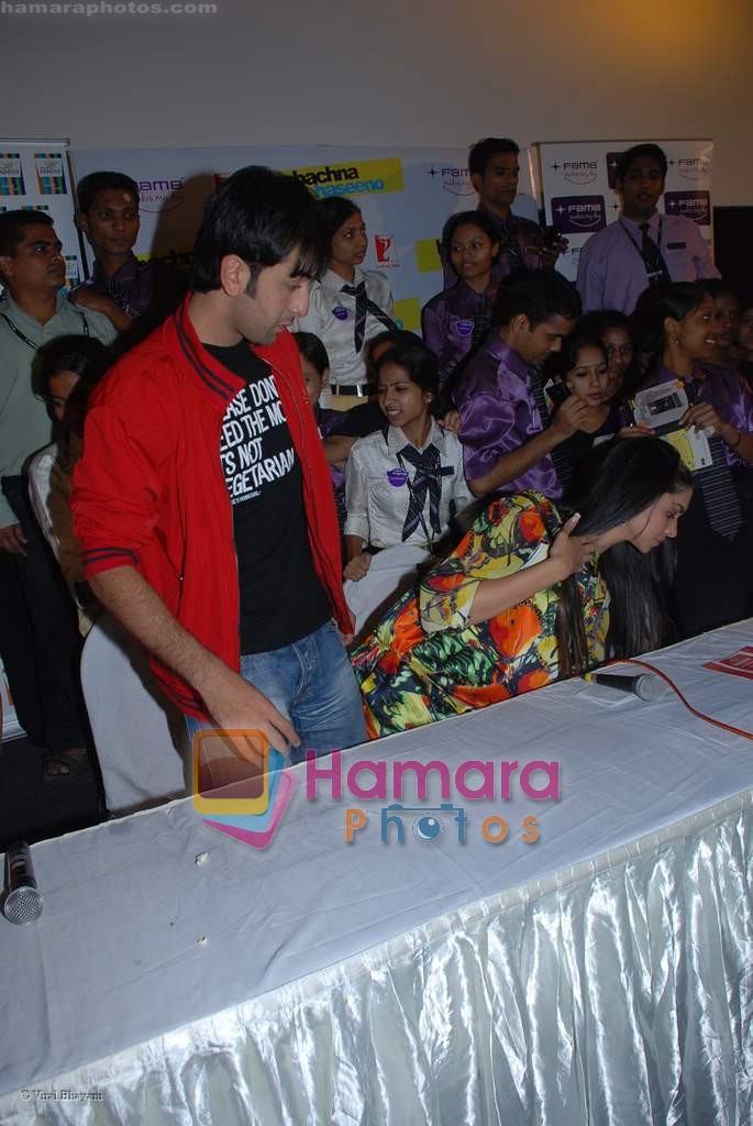 Deepika Padukone, Ranbir Kapoor at the Bachna Ae Haseeno team at Fame Vashi on August 14th 2008 
