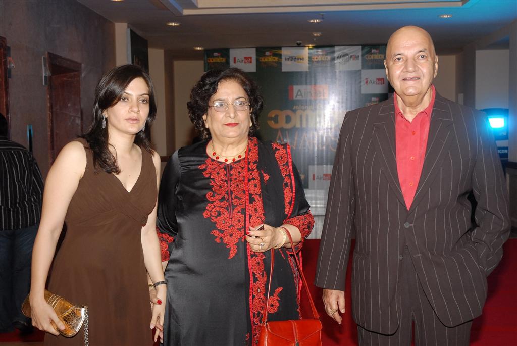 Prem Chopra n family at Airtel Salaam-E-Comedy Awards in NDTV Imagine on 20th August 2008