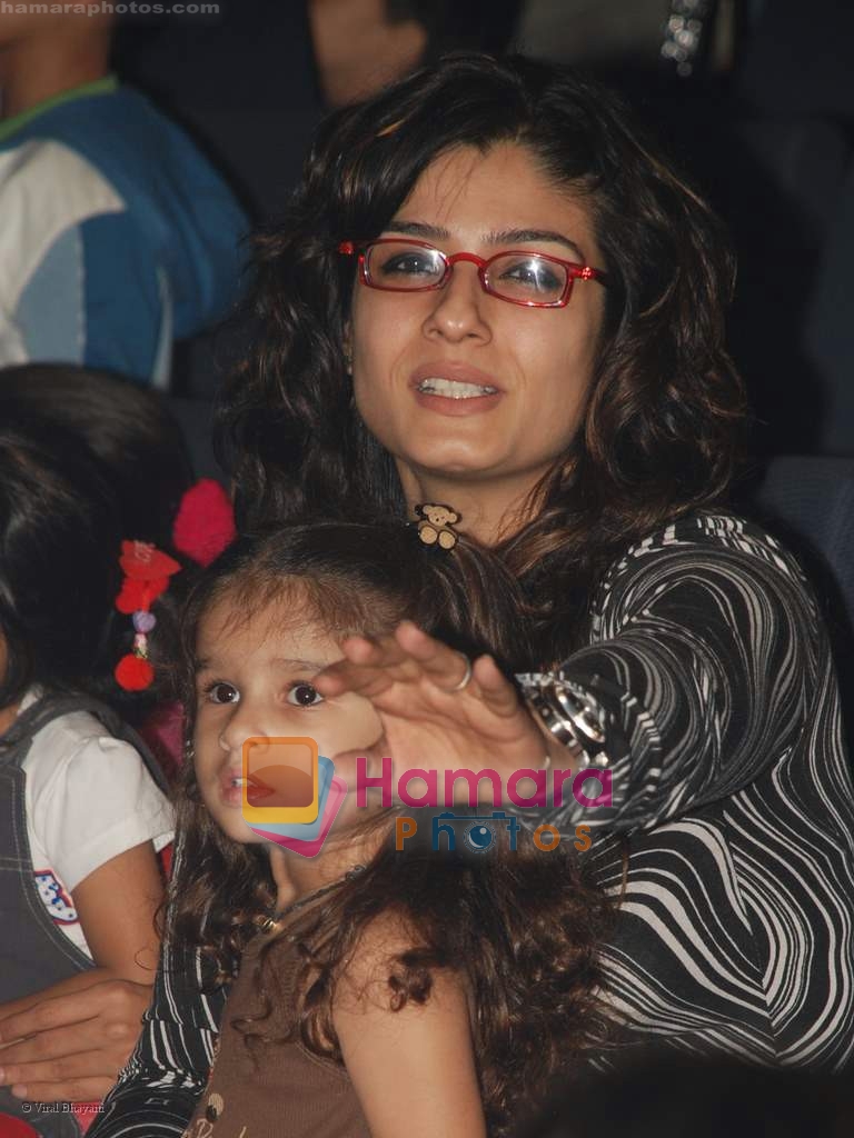 Raveena Tandon with daughter Rashi at Noddy's special screening in St Andrews on August 20th 2008 