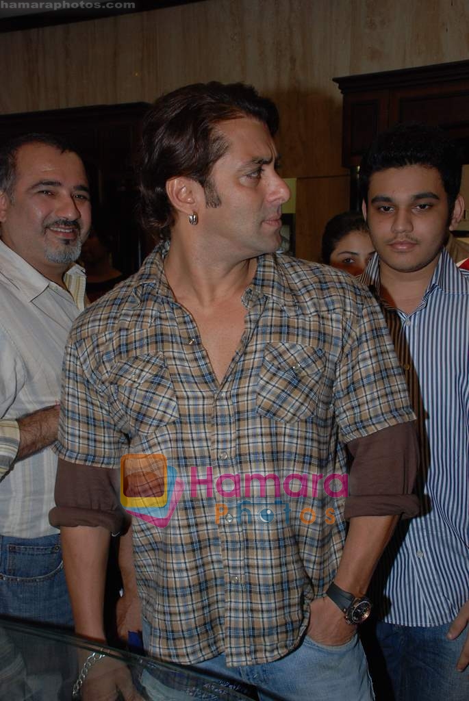 Salman Khan at the launch of Beyond Luxary store in Mahalaxmi on August 26th 2008 