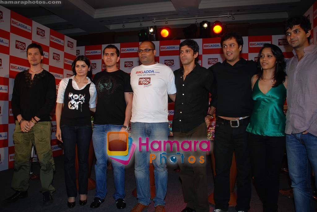 Luke Kenny, Farhan Akhtar, Prachi Desai, Abhishek Kapoor, Purab Kohli at Big Adda bash in JW Marriott on August 26th 2008 