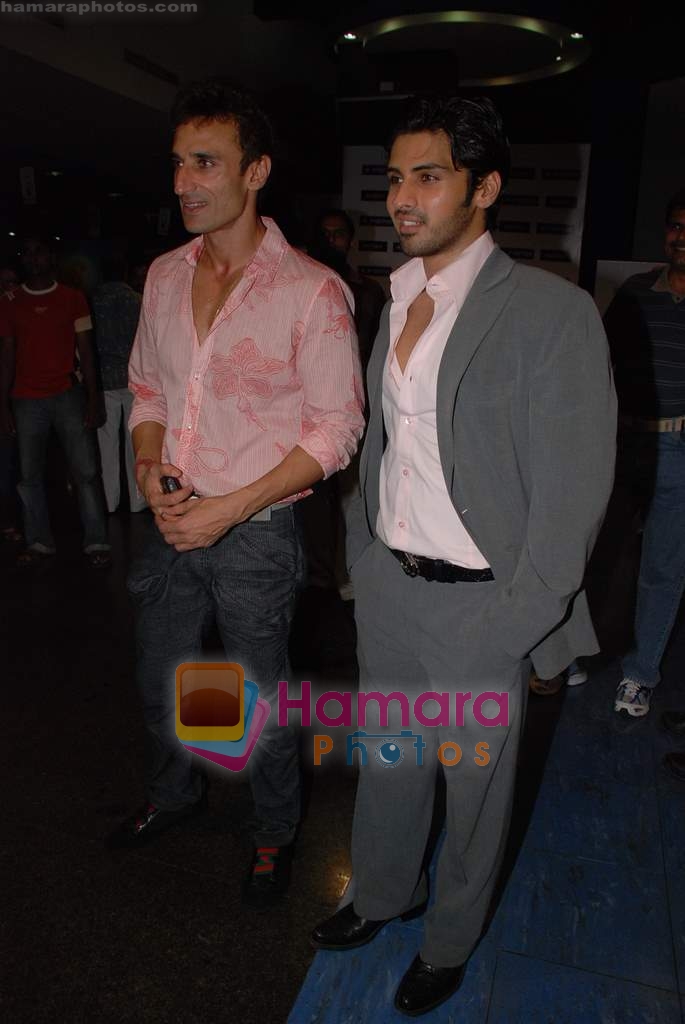 Rahul Dev, Sameer Dattani at Mukhbir premiere in Fame on 27th August 2008 