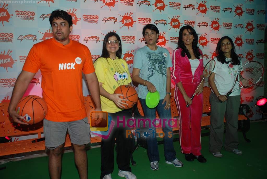 Pooja Bedi, Priya Dutt at the Launch of Let's Just Play Go Healthy Challenge in Nick on 28th August 2008 