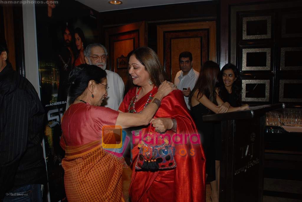 Kiron Kher at Singh is Kinng Success Bash in Taj Land's End on 11th August 2008 