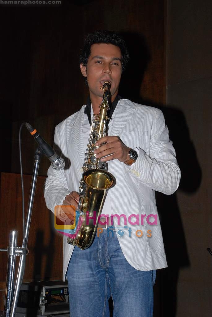 Randeep Hooda at saxophone - Live in Magic on 5th September 2008 